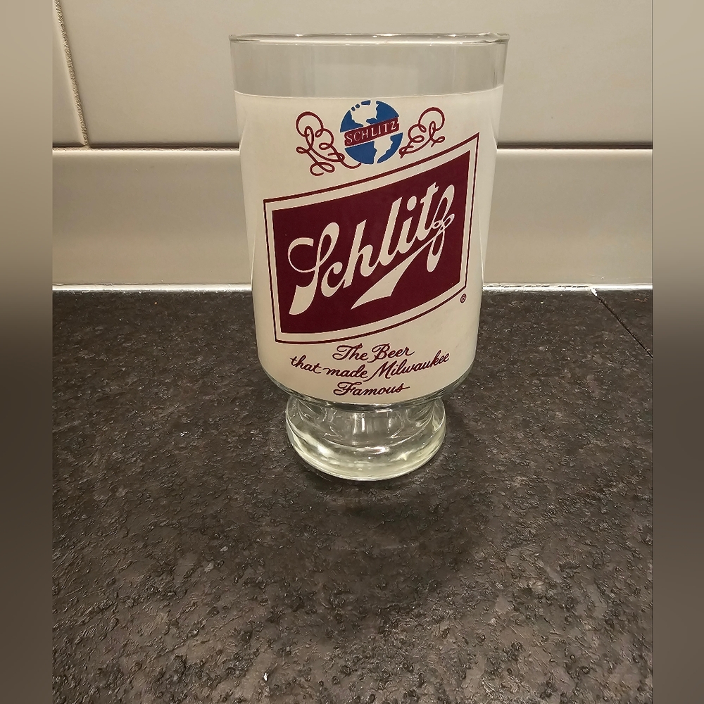 Vintage Schlitz footed beer glass 32 ounce